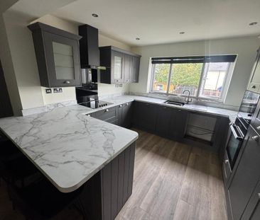 3 bedroom terraced house to rent - Photo 4