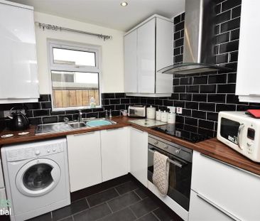 1b, 422 Beersbridge Road, Belfast, BT5 5EB - Photo 1