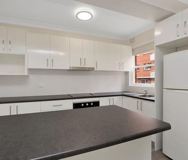 SPACIOUS RENOVATED 1 BEDROOM UNIT! - Photo 1