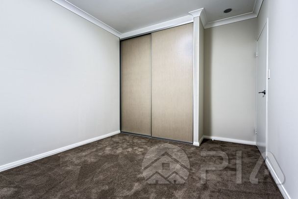 Unrivalled Location, Superior Modern 2 bedrooms!!! - Photo 1