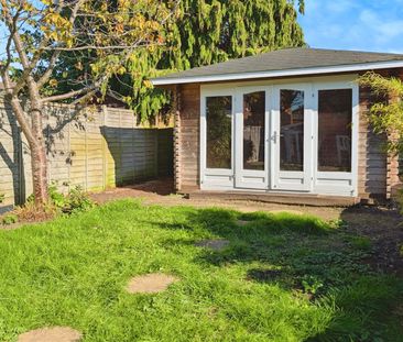 Ash Tree Road, SO18 - Photo 3