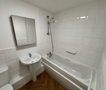 Mountbatten Close, Preston - Photo 3