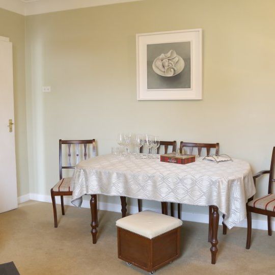 Room for rent in lovely 5-bedroom house in Rathfarnh, Dublin - Photo 1