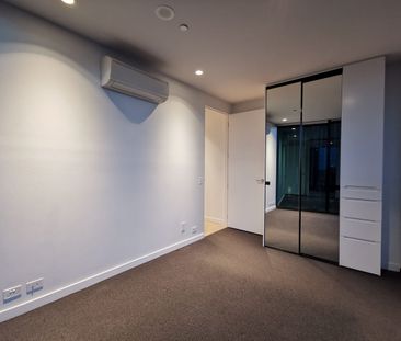 PRIME LOCATION WITH STUNNING VIEW LINES - Photo 3