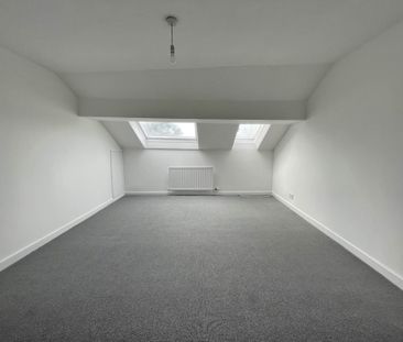 Oldham Road, Royton - Photo 1