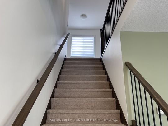 For Lease - 150 KNOTT Drive, London South, Ontario - Photo 1