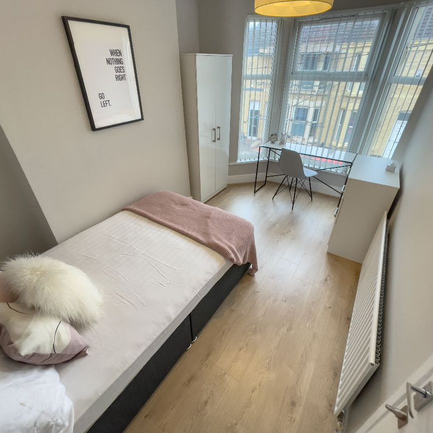 Adelaide Road, Liverpool. - Photo 1