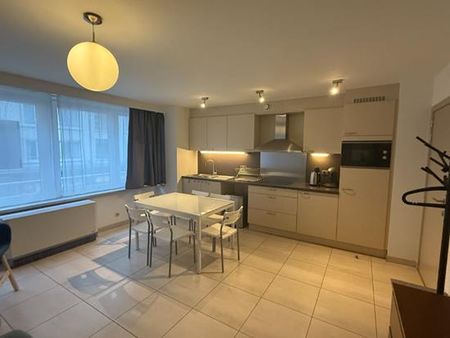 GEMEUBELD APPARTEMENT 1 SLAAPKAMER - Photo 4