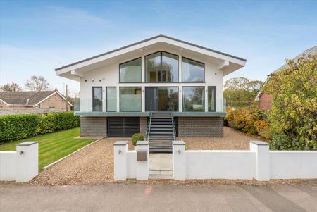 4 bedroom detached house to rent - Photo 3