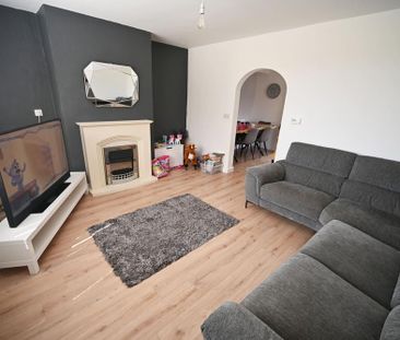 3 bedroom semi-detached house to rent - Photo 2