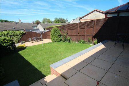 3 bedroom semi-detached house to rent - Photo 3