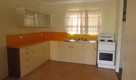 1/19 Meadow Street, North Mackay - Photo 4