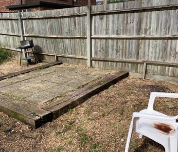 4 bedroom terraced house to rent - Photo 1