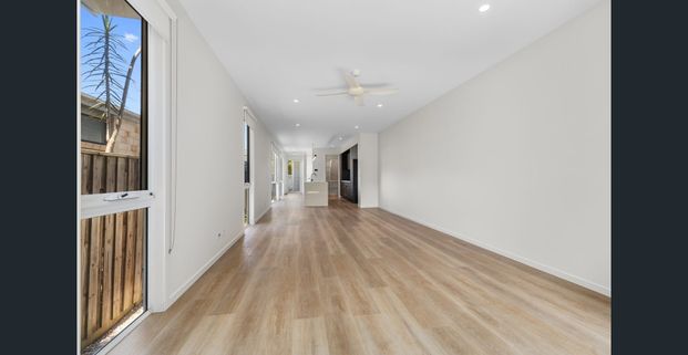 Stunning Duplex Located in the heart of Palm Beach! - Photo 1