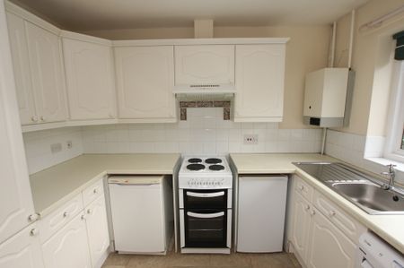 1 Bedroom BUNGALOW, Moore Lane - Photo 5