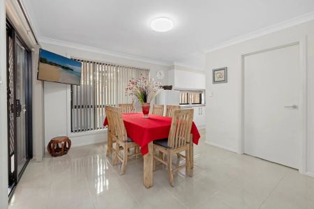 Family Home in Tranquil Suburb - Photo 4