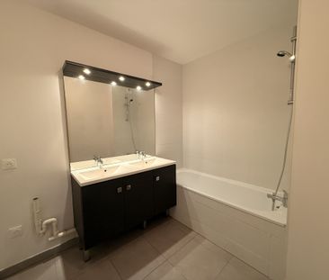 Location Appartement 3 pièces 65m² CENON 33150 - Photo 4