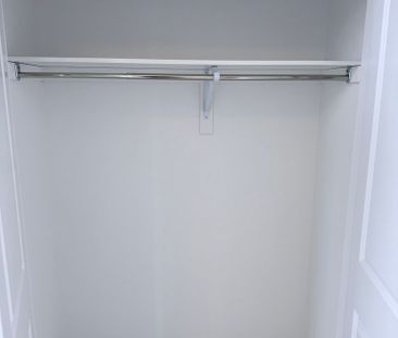 For Lease - 3210 Crystal Drive, Oakville, Ontario - Photo 3