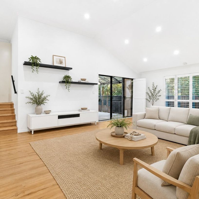 Spacious Family Living in Prime Bexley Location - Photo 1