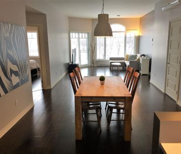 Grand condo 4 ½, électroménagers inclus, vue Grand parc urbain, prè... - Photo 3