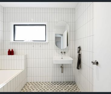 Fully Renovated Townhouse In A Prime Locale - Photo 5