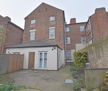 2 bedroom ground floor maisonette to rent - Photo 5