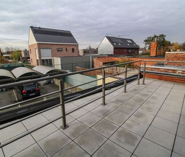 Instapklaar appartement met 2 slaapkamers en bijhorende autostaanpl... - Photo 2