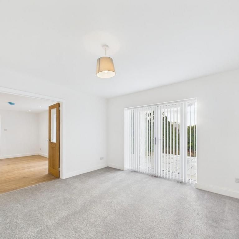 4 bedroom detached house to rent - Photo 1