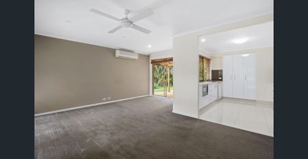 Quaint Home in leafy street - Photo 3