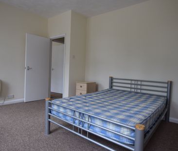 1 bed apartment to rent in Westover Road, Bournemouth, BH1 - Photo 3