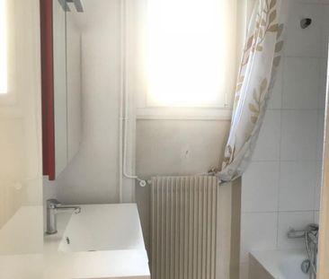 Location Appartement 3 pièces 69m² VILLEFRANCHE SUR SAONE 69400 - Photo 3