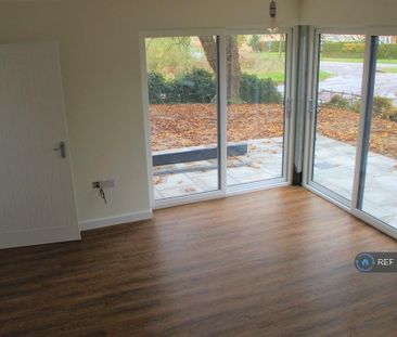 3 bedroom semi-detached house to rent - Photo 6