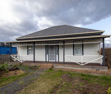 Characteristic 2 Bedroom Cottage - Photo 3