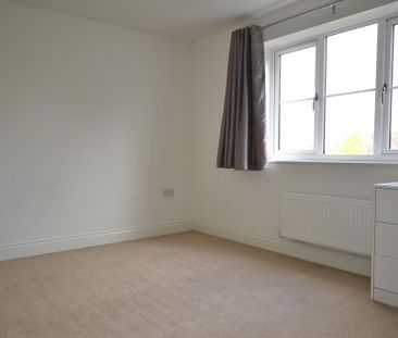 3 bedroom detached house to rent - Photo 2