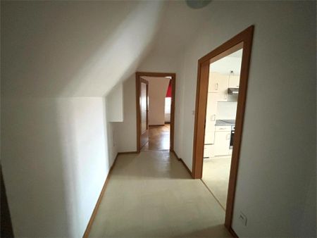 ++WEIZ++ Charmante 2-Zimmer-Wohnung mit extra Küche - Photo 2