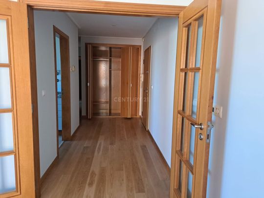 Apartamento T2 mobilado para Arrendar no Parque das Nações, Lisboa - Photo 1