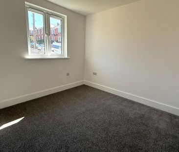 3 bedroom detached house to rent - Photo 3