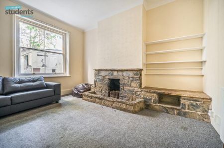 6 bedroom terraced house to rent - Photo 4