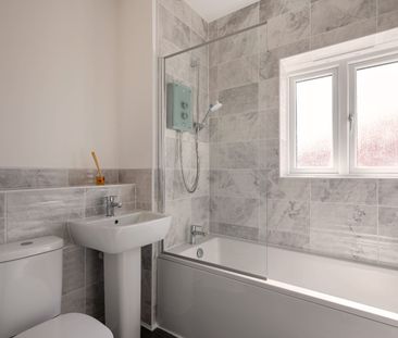 2 bedroom semi-detached house to rent - Photo 4