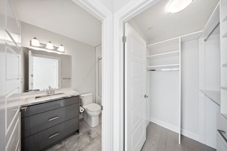 For Lease - 3265 Carding Mill Trail Unit# 407, Oakville, Ontario - Photo 3