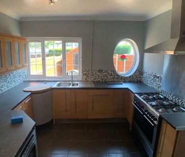 The Crescent, Woodlands, Doncaster, DN6 - Photo 5