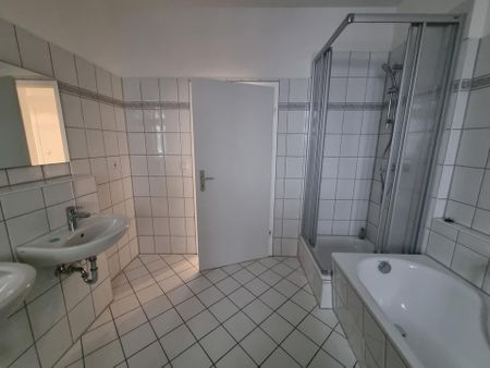 Feel at Home: 2-Zimmer Erdgeschoss mit Balkon & großzügigen 70 m² - Photo 2