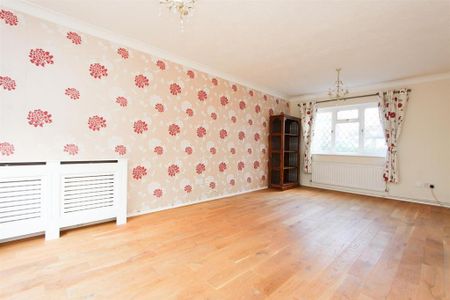4 bedroom detached house to rent - Photo 2