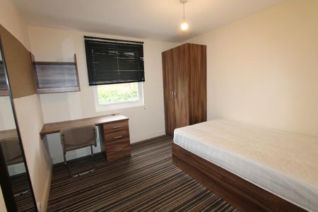 6 bedroom apartment to rent - Photo 2