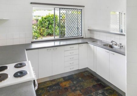 NEAT AS A PIN – AFFORDABLE LIVING, A1 LOCATION! - Photo 4