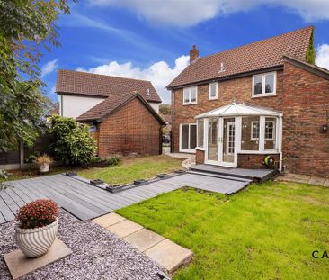 4 bedroom detached house to rent - Photo 3