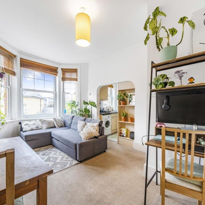 1 bedroom flat to rent - Photo 1