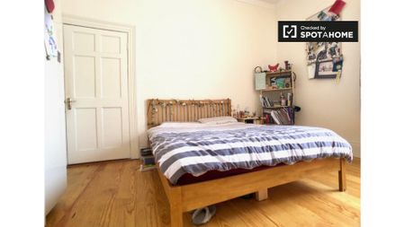 Large room in shared apartment in Stoneybatter, Dublin - Photo 3