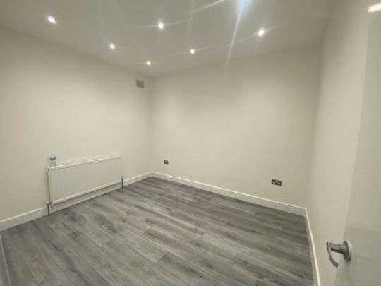Room in a Shared House, Redriffe Road, E13 - Photo 1