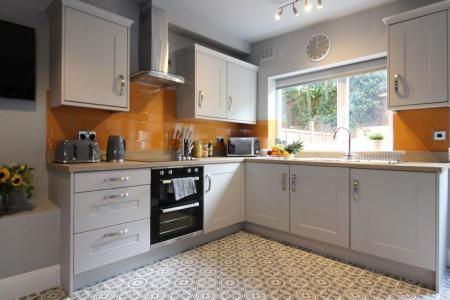 S8 - Albert Road - Double En-Suite -House Share - Photo 4